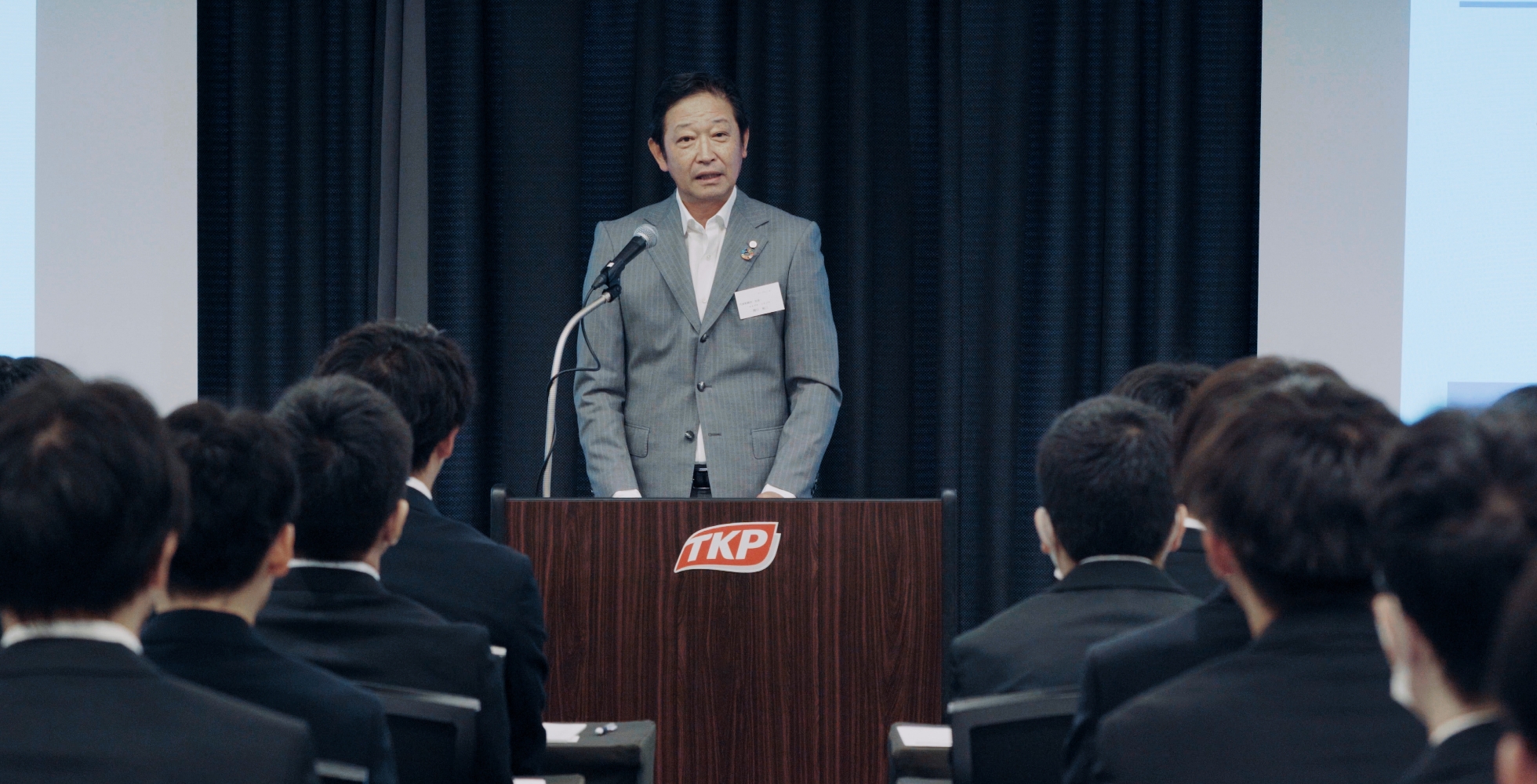 代表取締役社長　関口からの開会の挨拶の様子